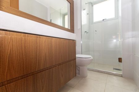 Apartamento para alugar com 68m², 2 quartos e 2 vagasBanheiro 