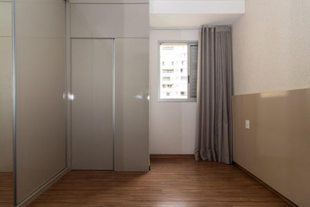 Apartamento para alugar com 68m², 2 quartos e 2 vagasQuarto