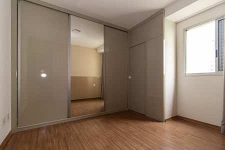 Apartamento para alugar com 68m², 2 quartos e 2 vagasQuarto