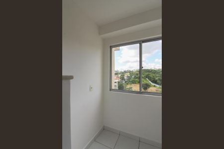 Apartamento para alugar com 71m², 2 quartos e 1 vagaÁrea de Serviço
