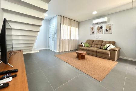 Sala de casa para alugar com 3 quartos, 124m² em Campeche Leste, Florianópolis