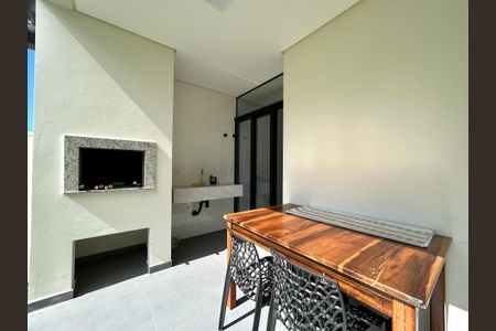 Casa para alugar com 124m², 3 quartos e 2 vagas Churrasqueira