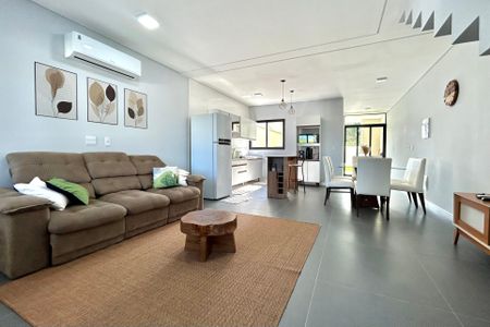 Sala de casa para alugar com 3 quartos, 124m² em Campeche Leste, Florianópolis