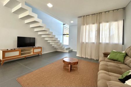 Casa para alugar com 124m², 3 quartos e 2 vagasSala