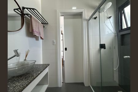 Casa para alugar com 124m², 3 quartos e 2 vagasBanheiro Social