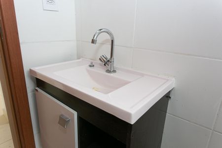 Apartamento à venda com 55m², 2 quartos e 1 vaga Apartamento à venda com 55m², 2 quartos e 1 vagaBanheiro