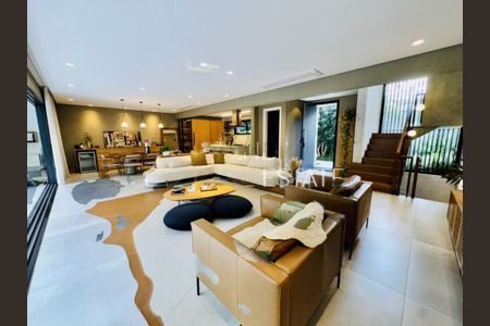 Casa à venda com 4 quartos, 530m² em Brooklin, São Paulo