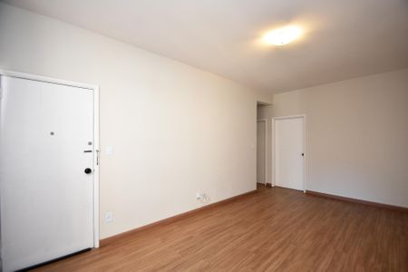 Apartamento para alugar com 75m², 2 quartos e sem vagaSala