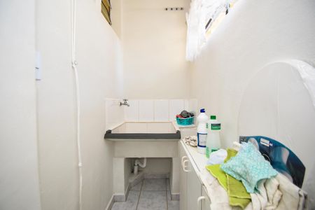 Apartamento para alugar com 75m², 2 quartos e sem vagalavanderia