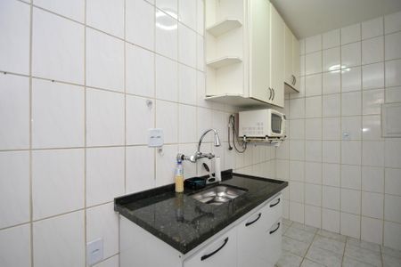 Apartamento para alugar com 75m², 2 quartos e sem vagacozinha