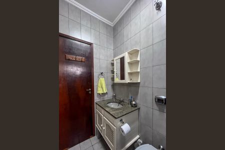 Casa à venda com 90m², 2 quartos e 2 vagasBanheiro