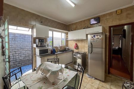 Casa à venda com 90m², 2 quartos e 2 vagasCozinha