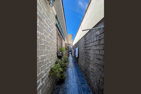 Casa à venda com 90m², 2 quartos e 2 vagasCorredor
