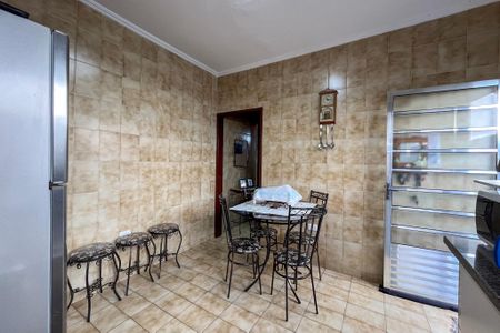 Casa à venda com 90m², 2 quartos e 2 vagasCozinha