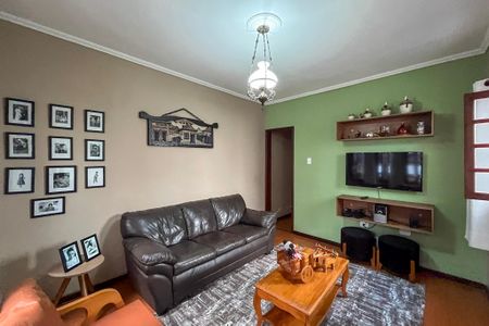Casa à venda com 90m², 2 quartos e 2 vagasSala