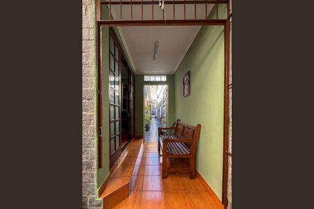 Casa à venda com 90m², 2 quartos e 2 vagasEnt