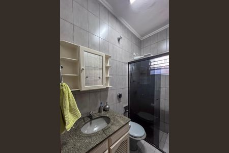 Casa à venda com 90m², 2 quartos e 2 vagasBanheiro