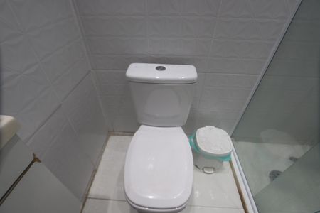 Casa à venda com 320m², 4 quartos e 4 vagasBanheiro de Baixo - Casa 2