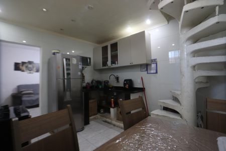 Casa à venda com 320m², 4 quartos e 4 vagasCozinha - Casa 2