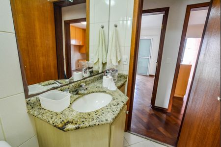 Apartamento à venda com 102m², 3 quartos e 2 vagas Apartamento à venda com 102m², 3 quartos e 2 vagasBanheiro Social