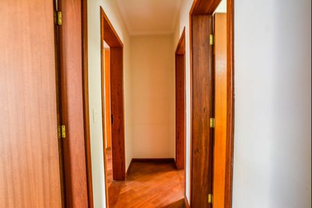 Corredor de apartamento à venda com 3 quartos, 102m² em Vila Floresta, Santo André