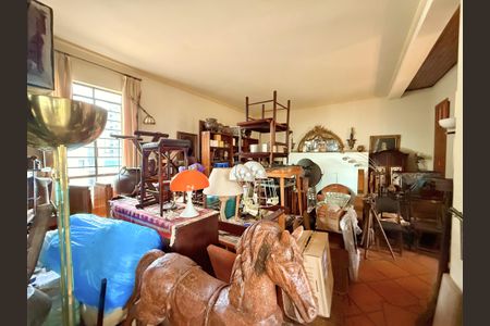 Casa à venda com 398m², 3 quartos e 4 vagasQuarto da bagunça