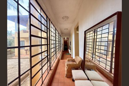 Casa à venda com 398m², 3 quartos e 4 vagasVaranda