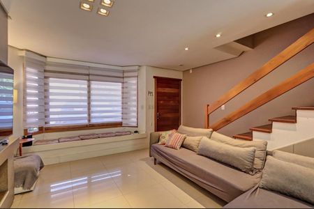 Casa de condomínio à venda com 180m², 3 quartos e 3 vagasSala