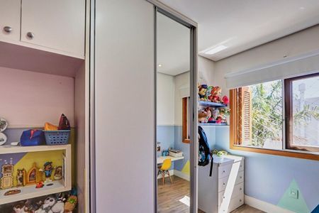 Casa de condomínio à venda com 180m², 3 quartos e 3 vagasQuarto