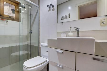 Casa de condomínio à venda com 180m², 3 quartos e 3 vagasBanheiro 