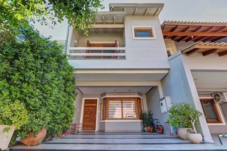 Casa de condomínio à venda com 180m², 3 quartos e 3 vagasÁrea externa