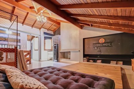 Casa de condomínio à venda com 180m², 3 quartos e 3 vagasSala