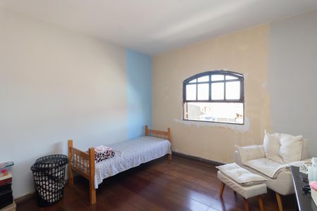 Casa à venda com 300m², 3 quartos e 3 vagas Casa à venda com 300m², 3 quartos e 3 vagasQuarto 2