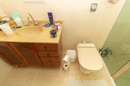 Casa à venda com 300m², 3 quartos e 3 vagas Casa à venda com 300m², 3 quartos e 3 vagasBanheiro da Suíte