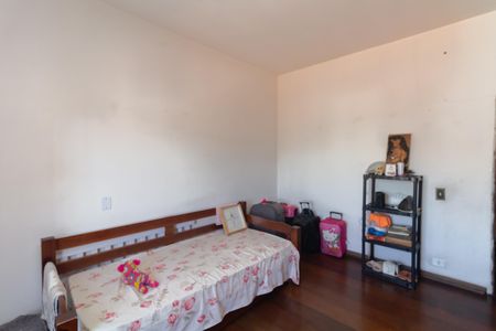Casa à venda com 300m², 3 quartos e 3 vagas Casa à venda com 300m², 3 quartos e 3 vagasQuarto 1