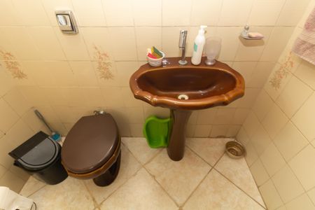 Casa à venda com 300m², 3 quartos e 3 vagas Casa à venda com 300m², 3 quartos e 3 vagasBanheiro 2