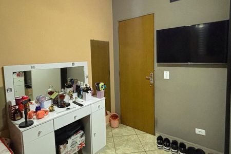 Casa à venda com 76m², 3 quartos e 2 vagasQuarto 2 