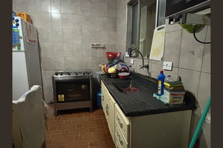Casa à venda com 76m², 3 quartos e 2 vagasCozinha 