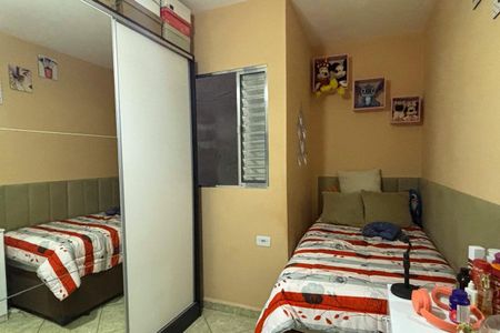 Casa à venda com 76m², 3 quartos e 2 vagasQuarto 2 