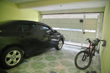Casa à venda com 76m², 3 quartos e 2 vagasGaragem 