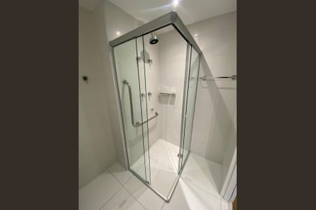 Banheiro de apartamento à venda com 1 quarto, 21m² em Pompeia, São Paulo