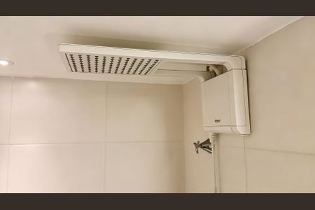 Banheiro de apartamento à venda com 1 quarto, 21m² em Pompeia, São Paulo