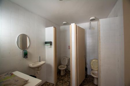 Apartamento à venda com 57m², 2 quartos e 1 vagaSalão de festas - banheiro