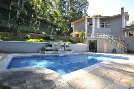 Casa à venda com 510m², 4 quartos e 6 vagasPiscina