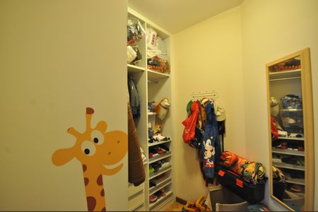 Casa à venda com 510m², 4 quartos e 6 vagasCloset