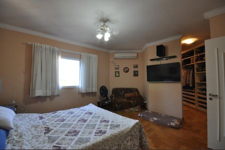 Casa à venda com 510m², 4 quartos e 6 vagasSuíte Master