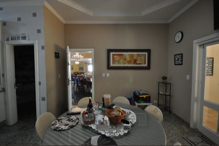 Casa à venda com 510m², 4 quartos e 6 vagasCopa