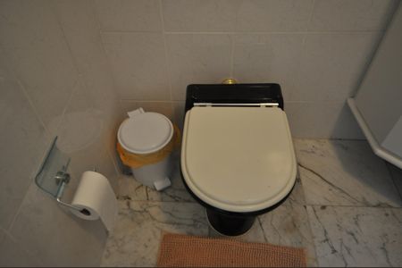 Casa à venda com 510m², 4 quartos e 6 vagasBanheiro da Suíte 4