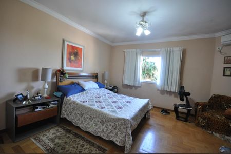 Casa à venda com 510m², 4 quartos e 6 vagasSuíte Master