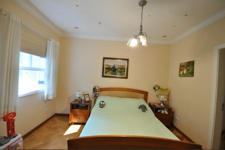Casa à venda com 510m², 4 quartos e 6 vagasSuíte 2